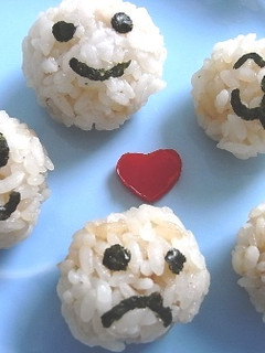 ☆Love離乳食☆ニコニコおにぎり-レシピのメイン写真