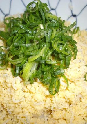 旨っ!ご飯の友☆おからふりかけジャコ玉丼-レシピのメイン写真