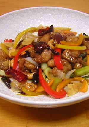宮保鶏丁（鶏肉とカシューナッツの炒め）-レシピのメイン写真