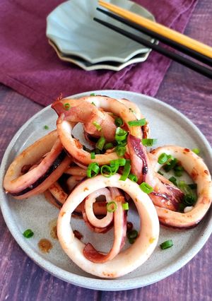お酒がすすむ！いかのガリバタじょうゆ炒め-レシピのメイン写真