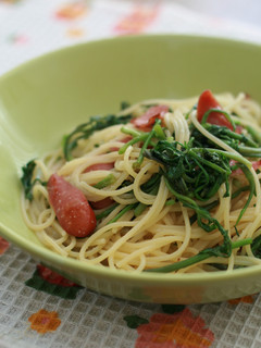 セリとソーセージの春パスタ-レシピのメイン写真