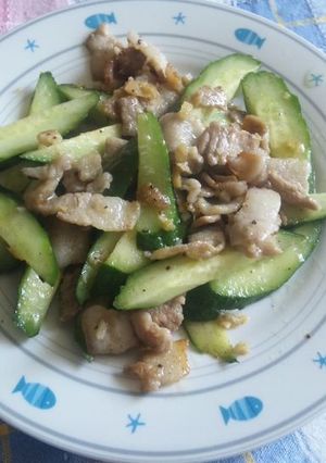 豚ばら肉とキュウリの炒め物(中国風味)-レシピのメイン写真