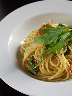 我が家の定番「梅と水菜の和風パスタ」-レシピのメイン写真