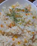 シンプルに！炊飯器で簡単エビピラフ☆