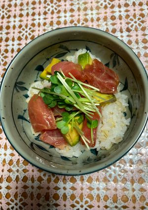 まぐろとアボカドの漬け丼-レシピのメイン写真