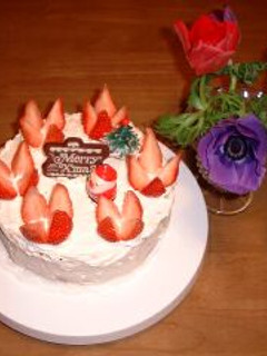 イチゴたっぷりピンクのケーキ!-レシピのメイン写真