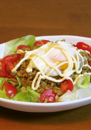ガッツリ飯！カレーマヨ風味の豚ひき肉丼-レシピのメイン写真