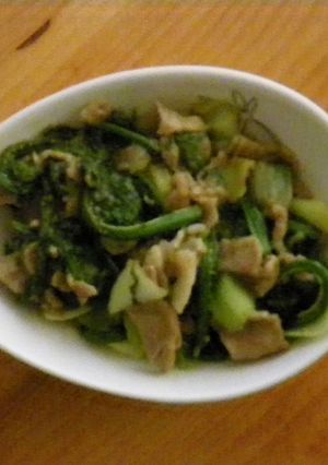こごみと豚肉の油炒め味噌味-レシピのメイン写真