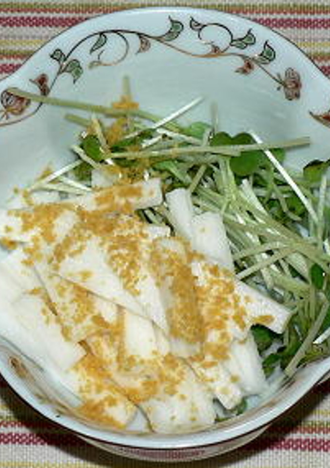 山芋短冊とかいわれ菜のからすみ和え-レシピのメイン写真