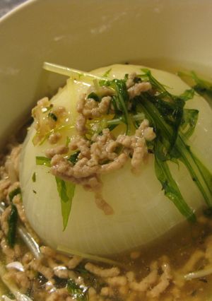 丸ごと新玉ねぎ♪ひき肉あんでとろ～り-レシピのメイン写真