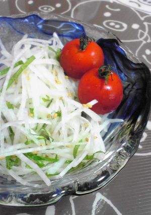 胡麻香る簡単大葉大根サラダ-レシピのメイン写真