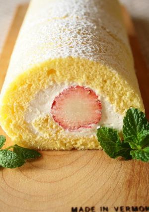 全卵三個でフワンフワンなロールケーキ-レシピのメイン写真