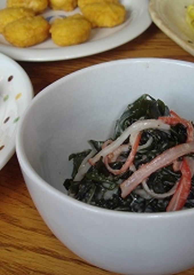 わかめとカニカマの胡麻ドレ和え-レシピのメイン写真