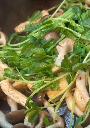 しめじと豆苗のヘルシー炒め-レシピのメイン写真