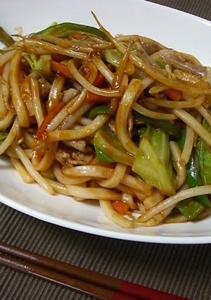 野菜たっぷり♪簡単洋風焼きうどん-レシピのメイン写真