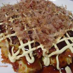 รูปของ お好み焼き　withキムチチーズ