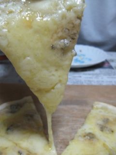 3種のチーズピザwithはちみつ♪-レシピのメイン写真