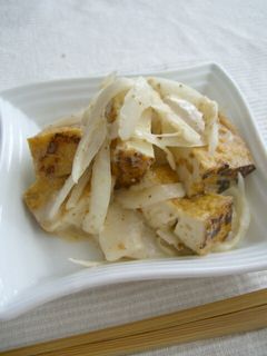 厚揚げ&新玉ねぎのゴマドレ和え♪-レシピのメイン写真