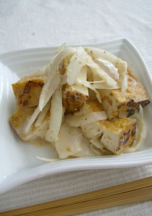 厚揚げ&新玉ねぎのゴマドレ和え♪-レシピのメイン写真