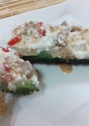 ゴーヤに入った豆腐サラダ-レシピのメイン写真
