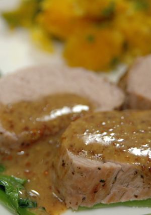 豚ヒレ肉のステーキ☆マスタードソース-レシピのメイン写真