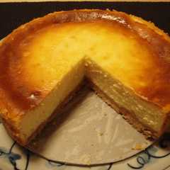 รูปของ ヨーグルトでさっぱりベイクドチーズケーキ