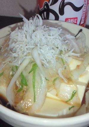新玉葱＆釜揚げシラスのせ冷奴-レシピのメイン写真
