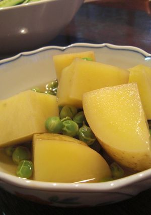 新じゃがとエンドウ豆の旬の煮物-レシピのメイン写真