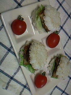 ランチやお弁当にも♪ミニライスバーガー♪-レシピのメイン写真