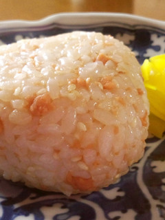 醤油バターの混ぜ込み鮭おにぎり-レシピのメイン写真