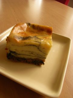 ヨーグルトチーズケーキ☆黒ごまマーブル-レシピのメイン写真