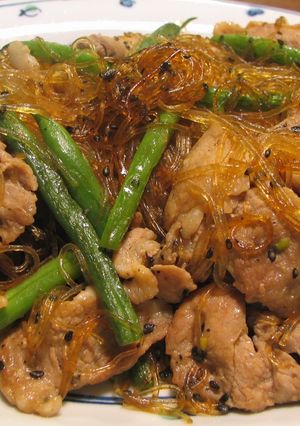 ご飯がススム！豚バラとインゲンと春雨炒め-レシピのメイン写真