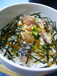 風味絶品☆ごまだれで食べる海鮮丼-レシピのメイン写真