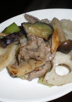 ささっと！牛肉と蓮根のナンプラー炒め♪-レシピのメイン写真
