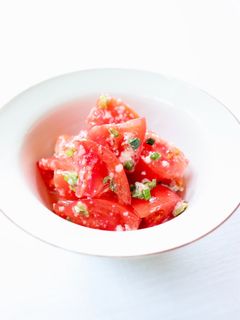 簡単な一品【トマトの塩麹和え】-レシピのメイン写真
