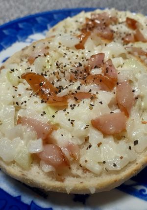 きざみ玉ねぎとウインナーのマヨトースト-レシピのメイン写真
