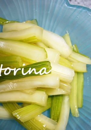 そんなセロリに騙されて♪ハマった浅漬け-レシピのメイン写真