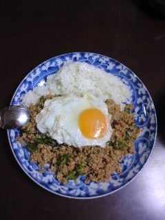 簡単材料モンスーンカフェのガパオ炒めご飯-レシピのメイン写真