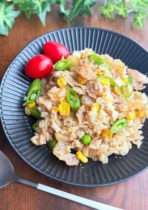 豚こま肉とスナップえんどうの春色炒飯♡-レシピのメイン写真