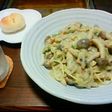 ベーコンとキノコのアボカドクリームパスタ