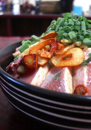 カツオのにんにく炙り焼き丼-レシピのメイン写真