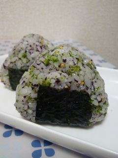 ゆかりと青海苔のおにぎり-レシピのメイン写真