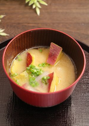 簡単！さつまいもとキャベツのお味噌汁-レシピのメイン写真