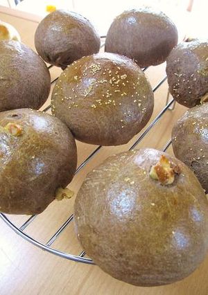あんこ好きのための　黒糖くるみあんぱん-レシピのメイン写真