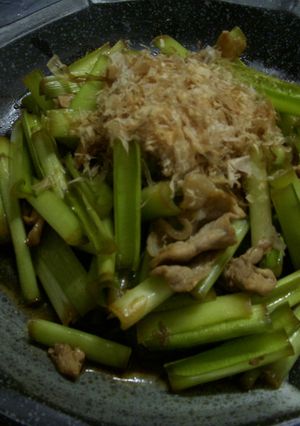 ★簡単♪　うるいと豚肉のシャキシャキ炒め-レシピのメイン写真