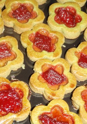 抹茶クッキー✿いちごをのせて♪-レシピのメイン写真