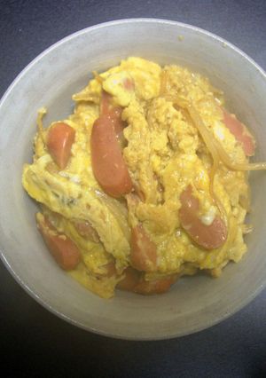 もやしとソーセージの親子丼-レシピのメイン写真