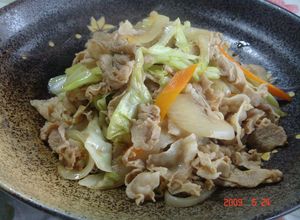 焼き肉のたれで簡単☆小間肉・野菜炒め-レシピのメイン写真