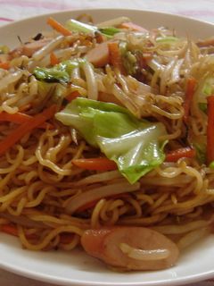 即席ラーメンで!?簡単☆味噌味焼きそば♪-レシピのメイン写真