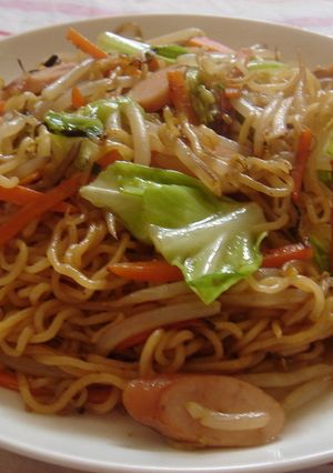 即席ラーメンで!?簡単☆味噌味焼きそば♪-レシピのメイン写真